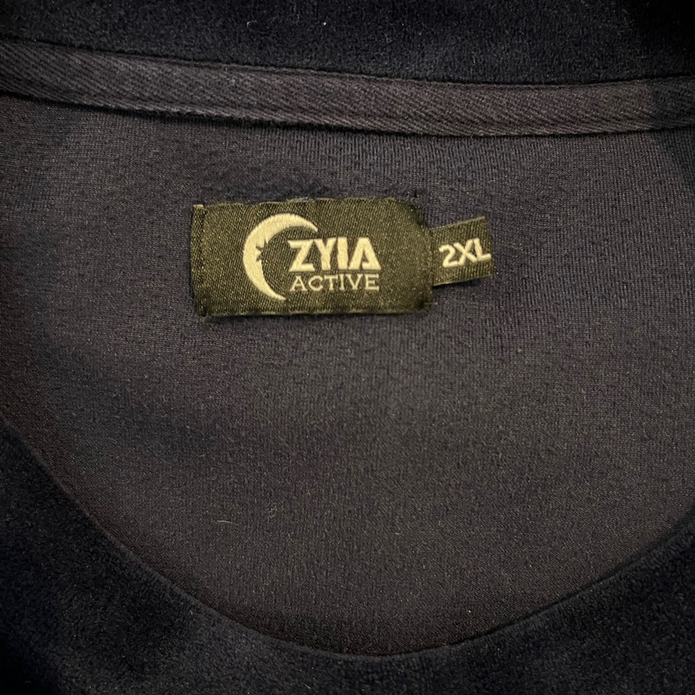 ZYIA Women’s Navy Velour Sweatshirt 2XL - Picture 4 of 5